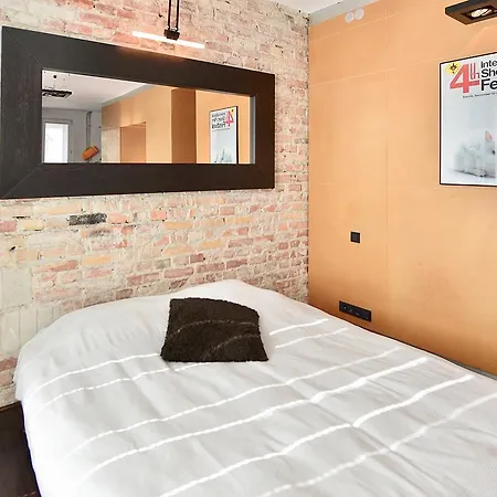 Bizzi Luxdesign Studio - *