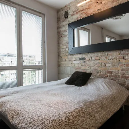 Bizzi Luxdesign Studio - *