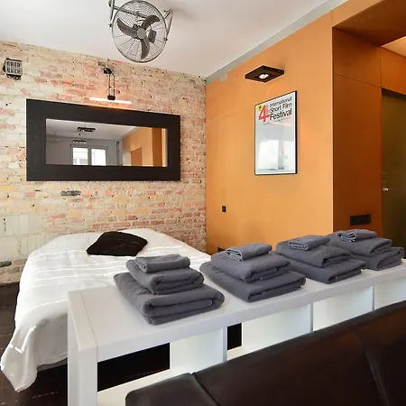 Bizzi Luxdesign Studio - Apartment